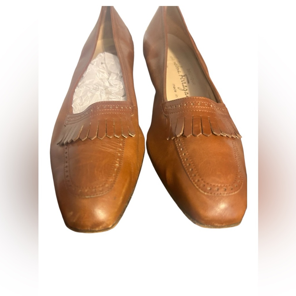 Vintage Salvador Ferragamo camel Pumps  1” heel excellent condition size 10